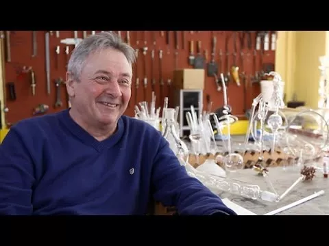 Hans-Peter Kneuss, souffleur de verre